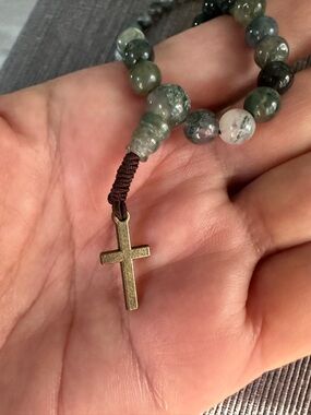 Green Agate Bead Bracelet with Brass Cross Charm